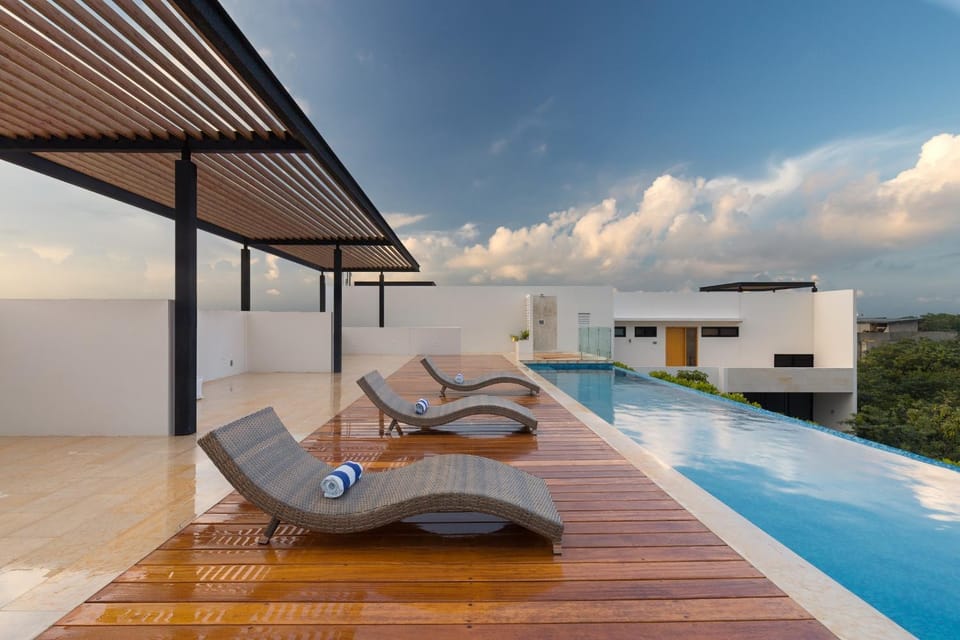 Swimming pool