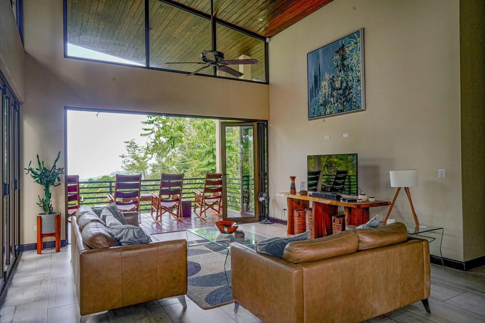 Casa Vista Verde House in Bahía Ballena