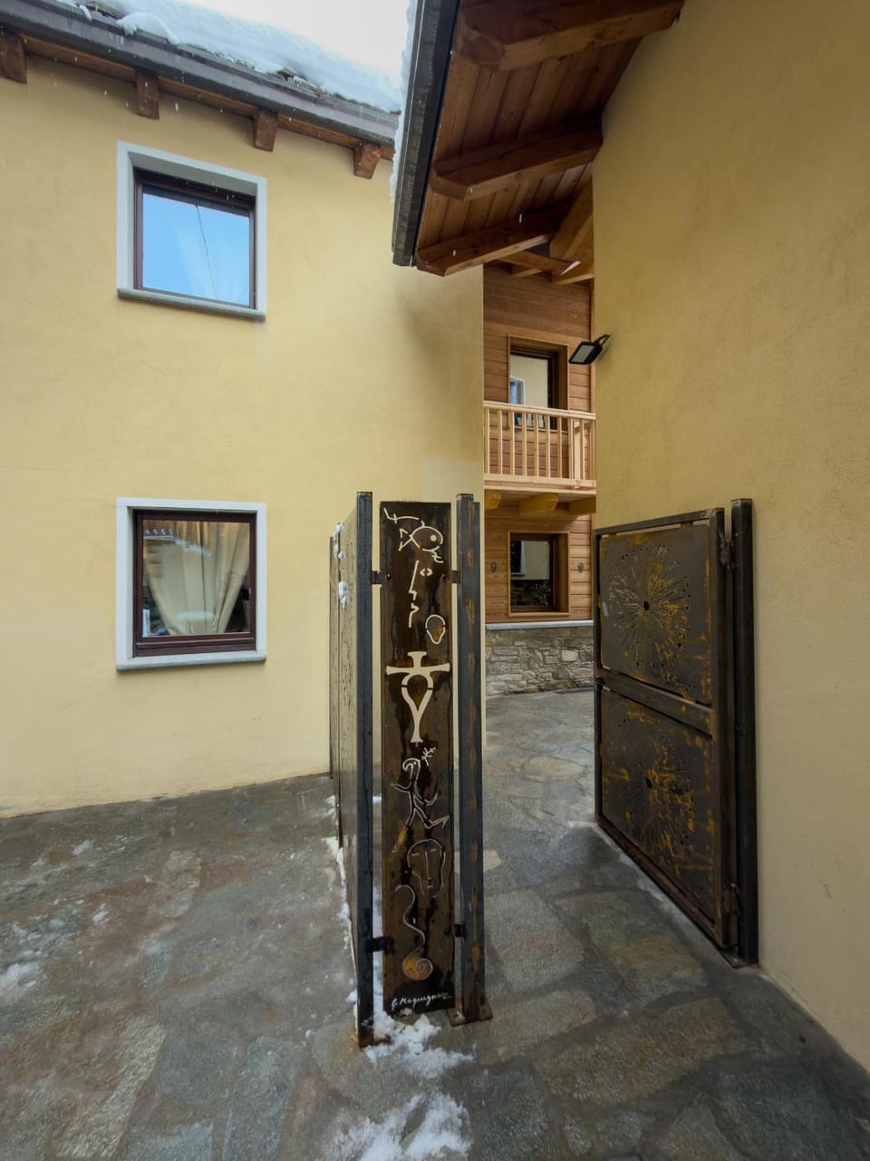 Maisons Grandes Murailles-Luxury apartments Apartment in Valtournenche