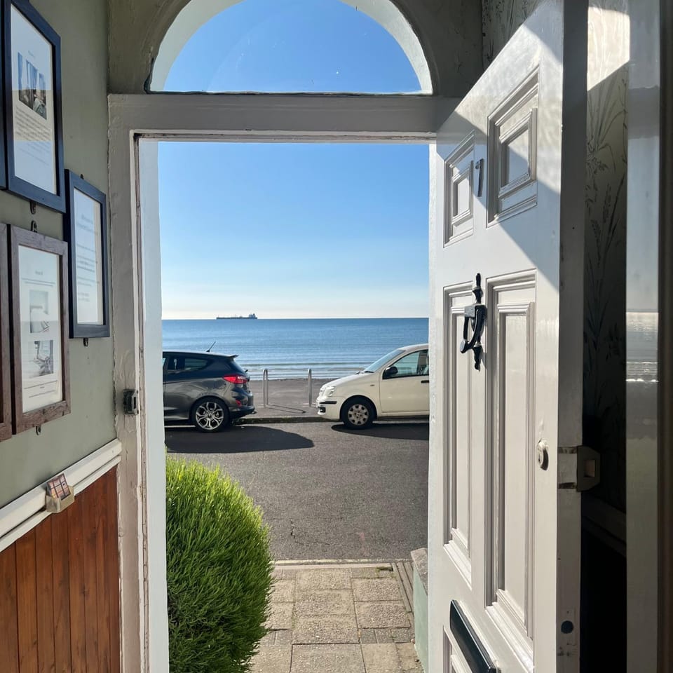 Whitecliff Guest House Bed and Breakfast in Weymouth