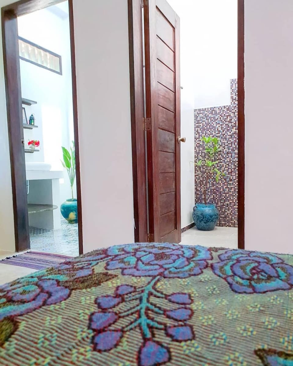 Shower, Toilet, Bedroom