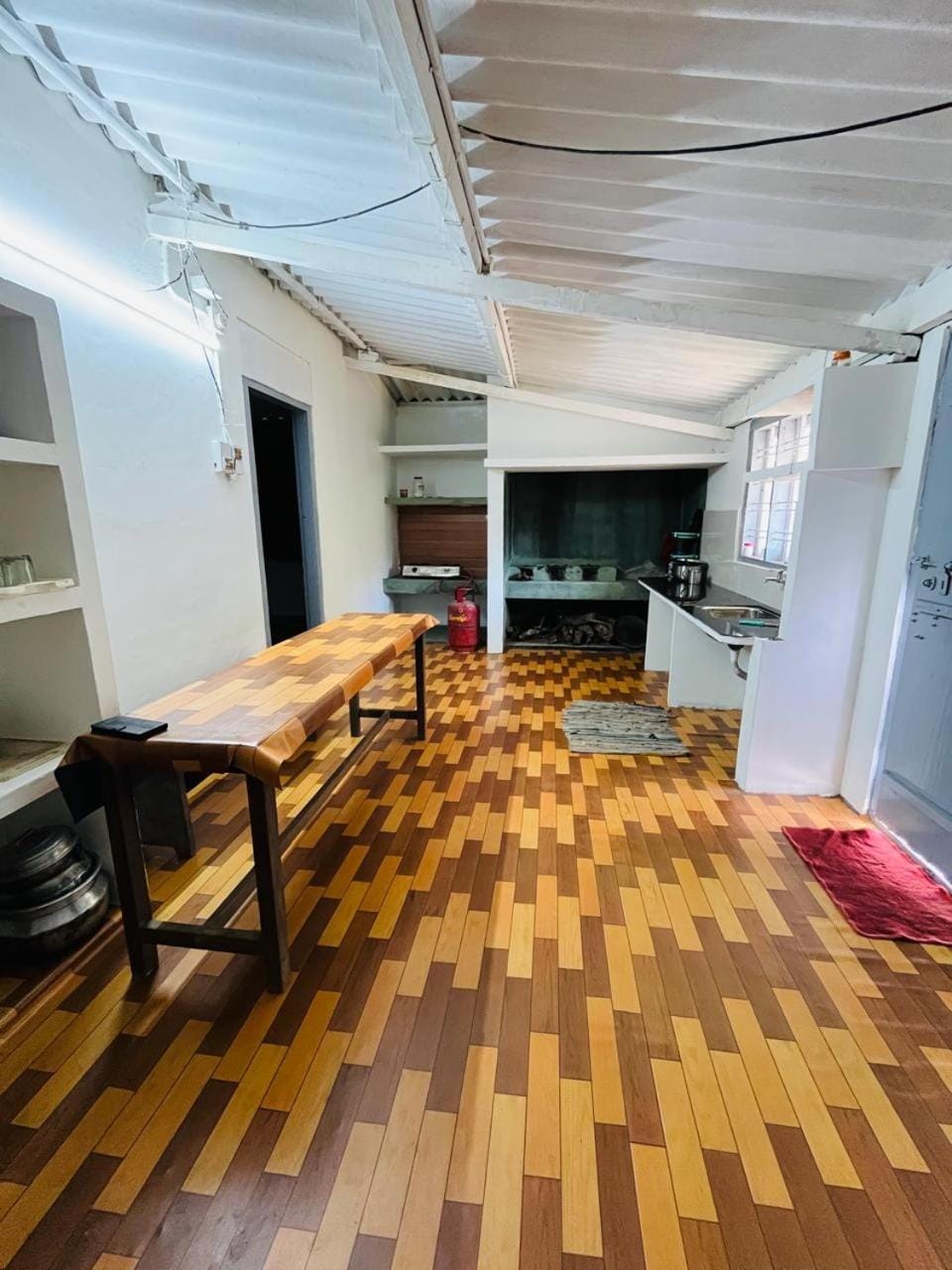 Kitchen or kitchenette