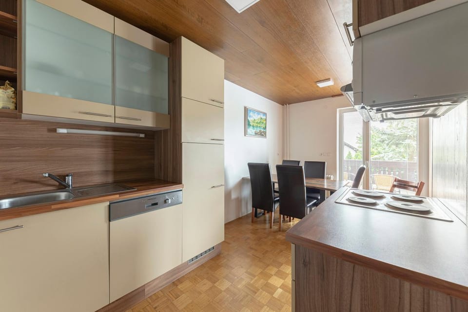 Balcony/Terrace, Balcony/Terrace, Seating area, Dining area, Breakfast, kitchen, kitchen