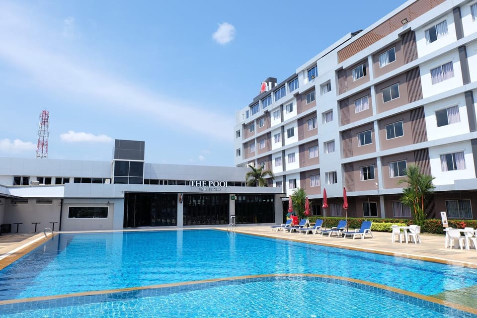 Swimming pool
