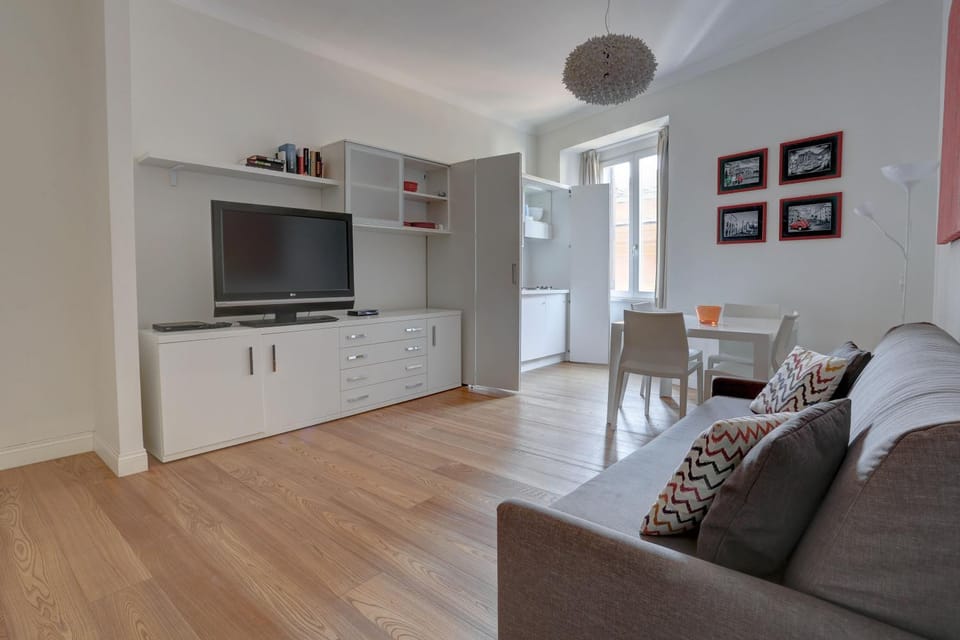 Communal lounge/ TV room, TV and multimedia, Living room, Seating area, Communal kitchen