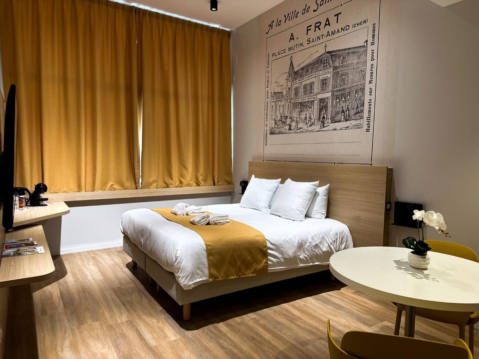 Le Noirlac Hotel in Centre-Val de Loire
