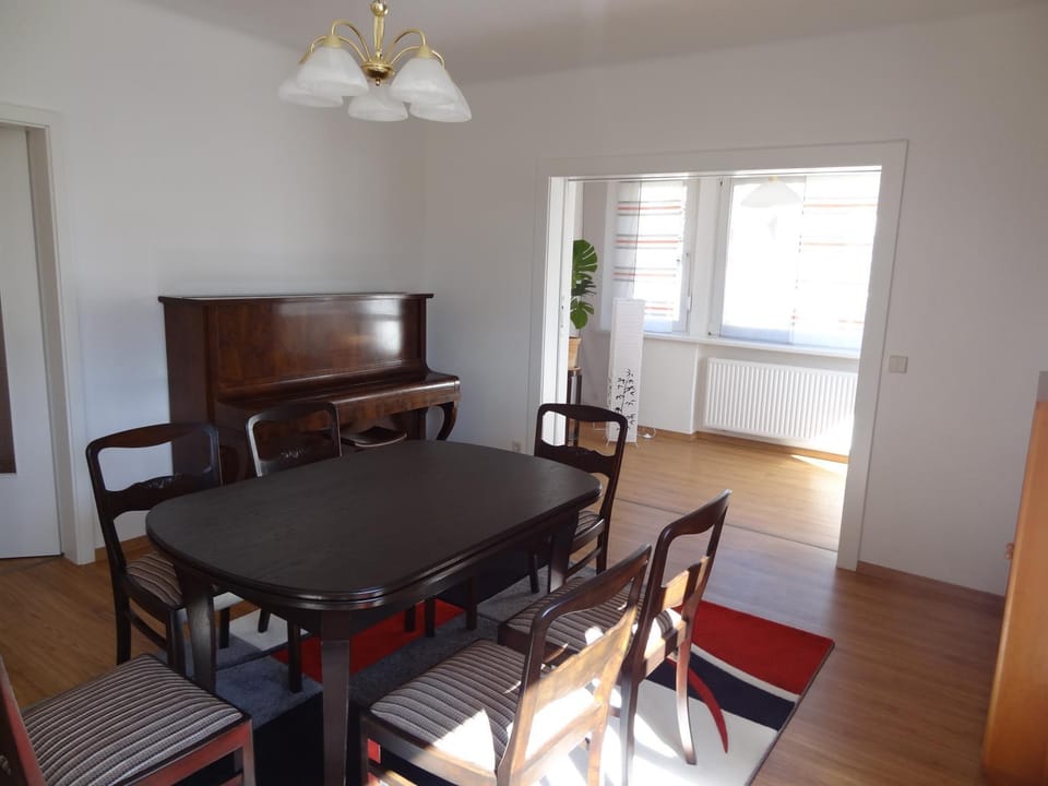 Living room, Dining area