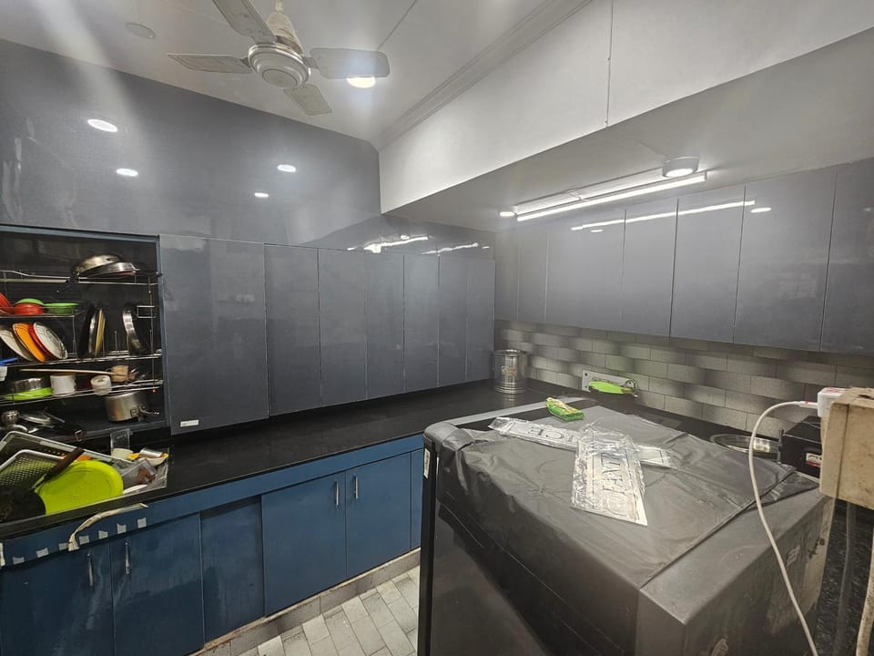 Communal kitchen, kitchen