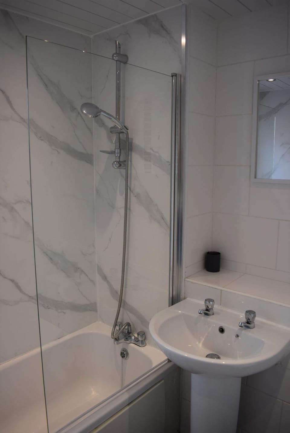 3 Bedroom-Kelpies Serviced Apartments Burns Apartment in Scotland