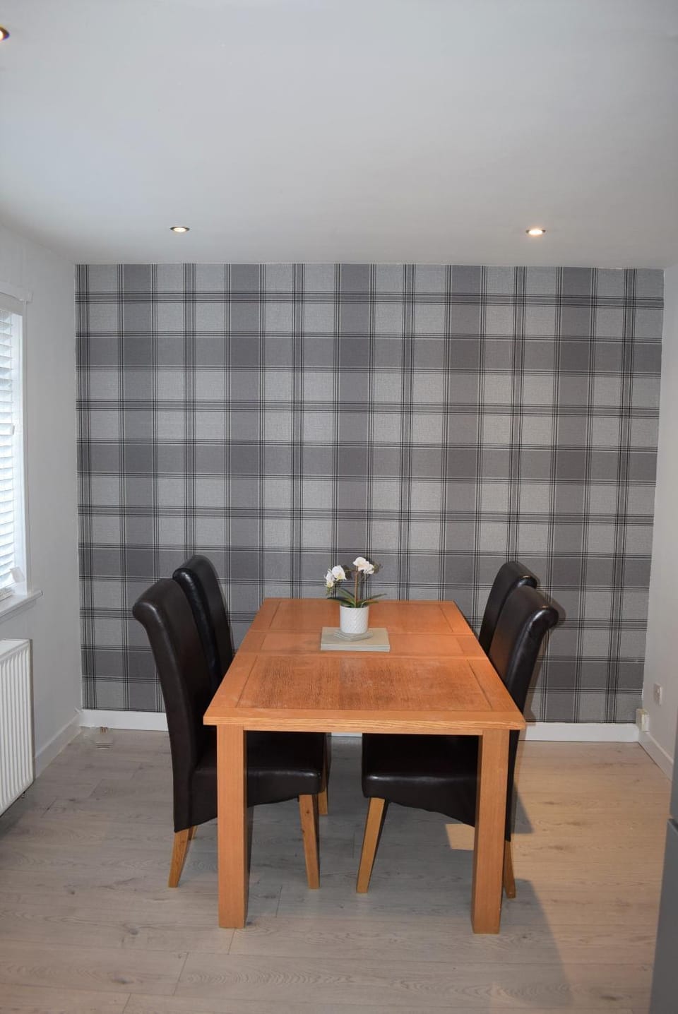 3 Bedroom-Kelpies Serviced Apartments Burns Apartment in Scotland