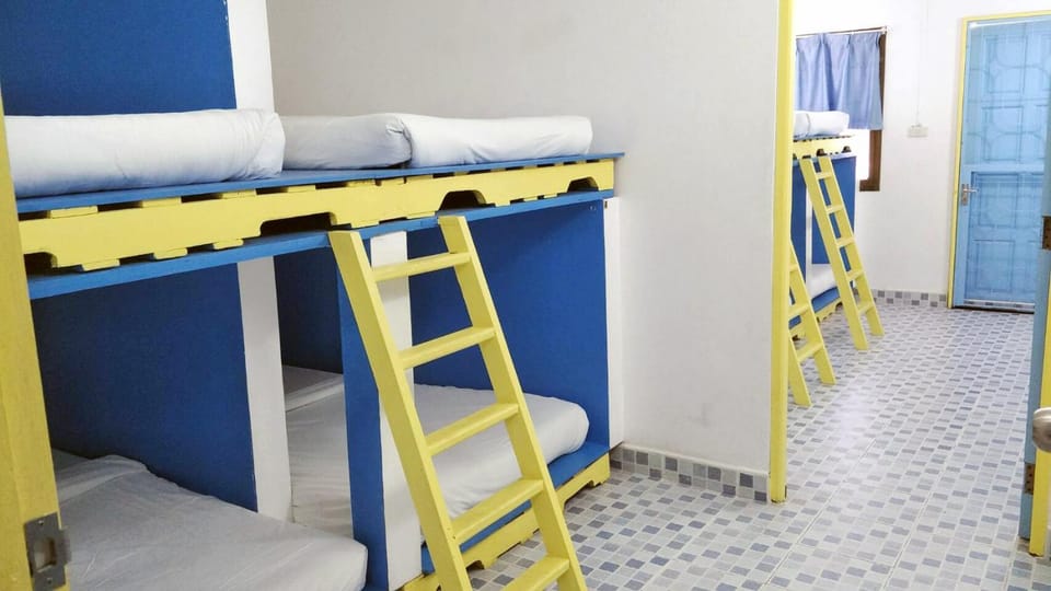 HuaHin Night Market Hostel Hostel in Hua Hin District