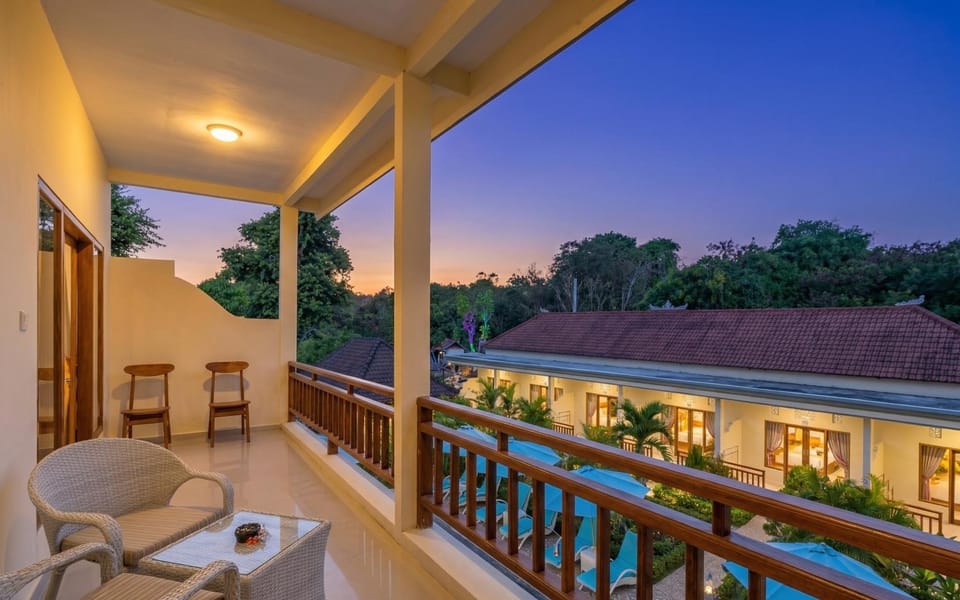 Patio, View (from property/room), Balcony/Terrace, Living room, Seating area