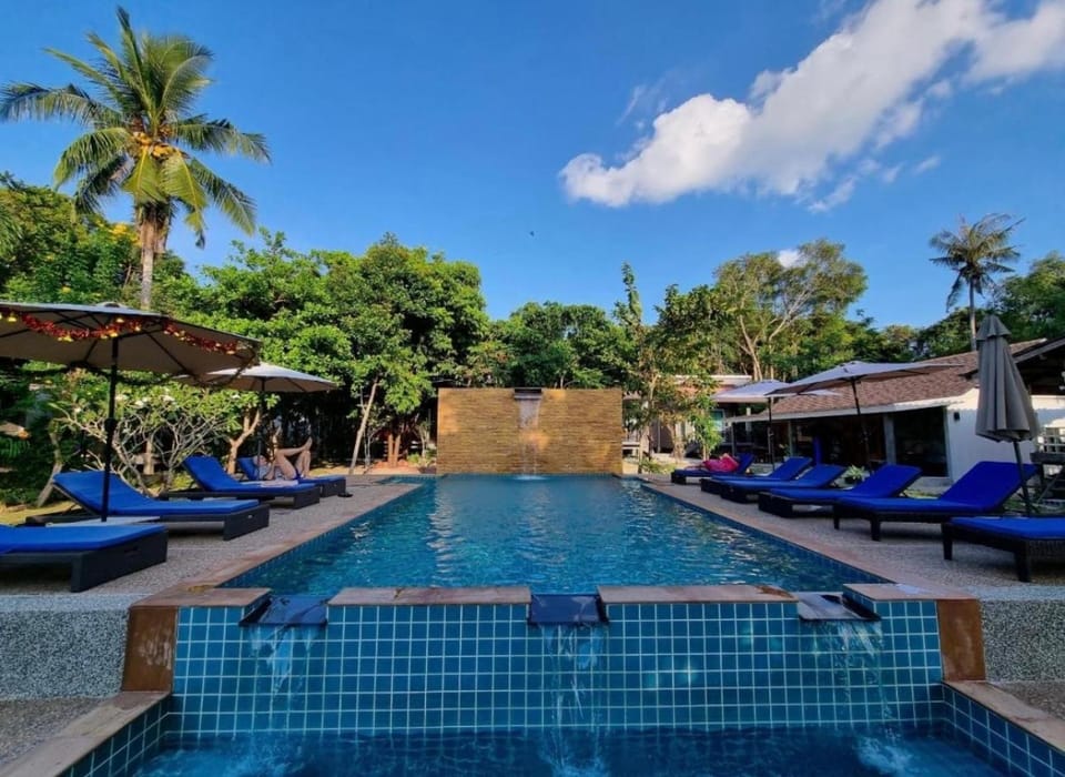 Pana Long Beach Resort - SHA Plus Resort in Sala Dan
