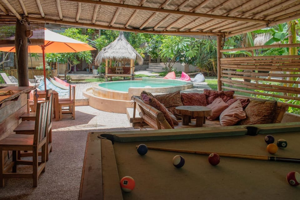 Day, Seating area, Garden view, Pool view, Swimming pool, sunbed