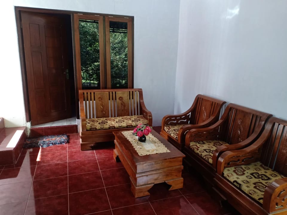Sritanjung Homestay Bed and Breakfast in East Java