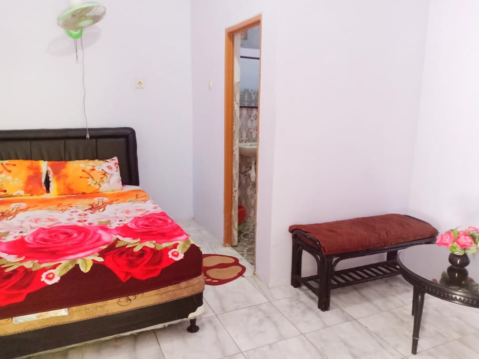 Sritanjung Homestay Bed and Breakfast in East Java