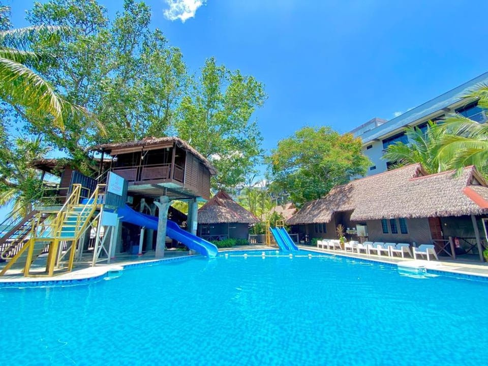 Swimming pool