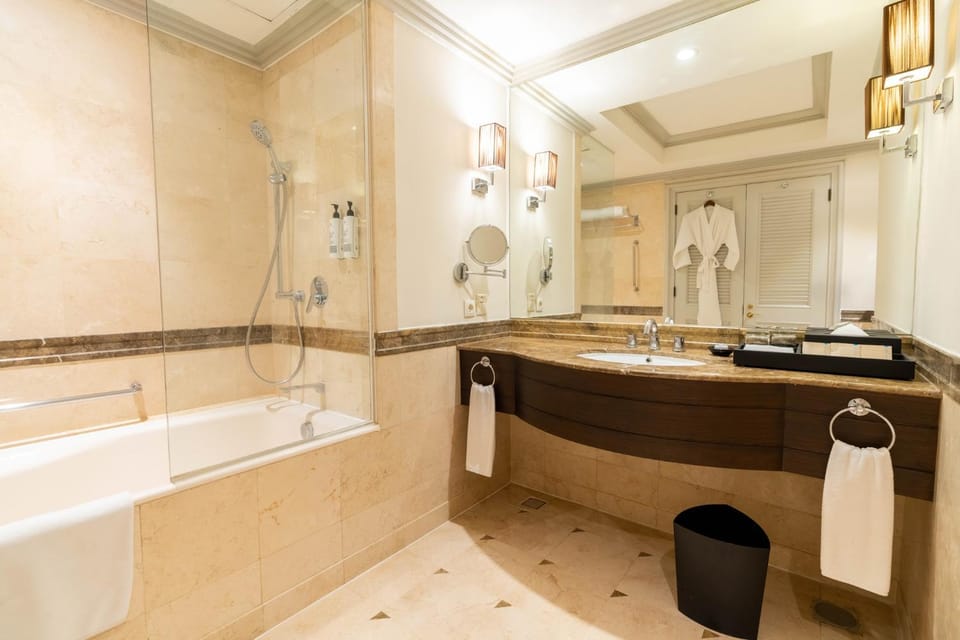 Bathroom, Bath