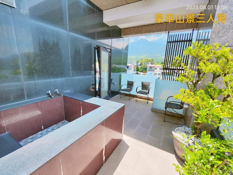 Patio, View (from property/room), Balcony/Terrace, Mountain view
