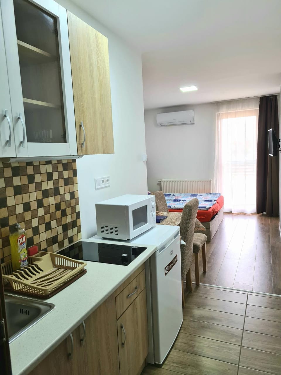 Kitchen or kitchenette, Bedroom