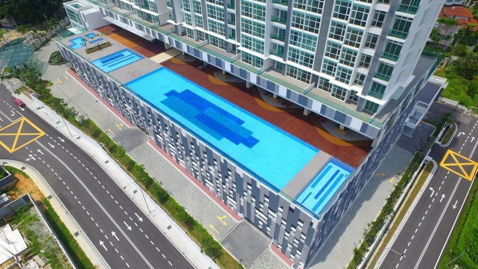 Property building, Bird's eye view, Pool view, Swimming pool, Swimming pool
