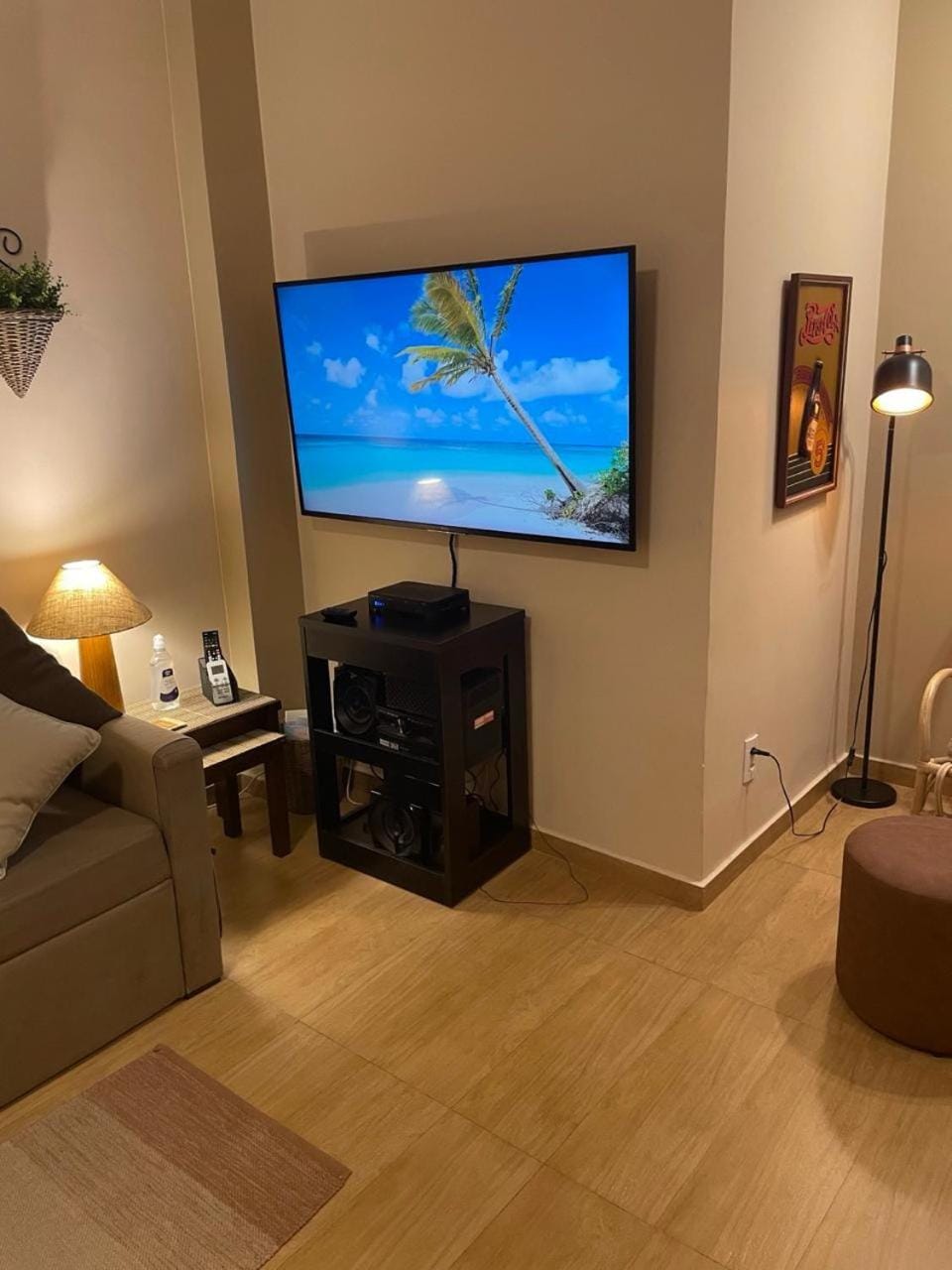 TV and multimedia, Living room, Decorative detail