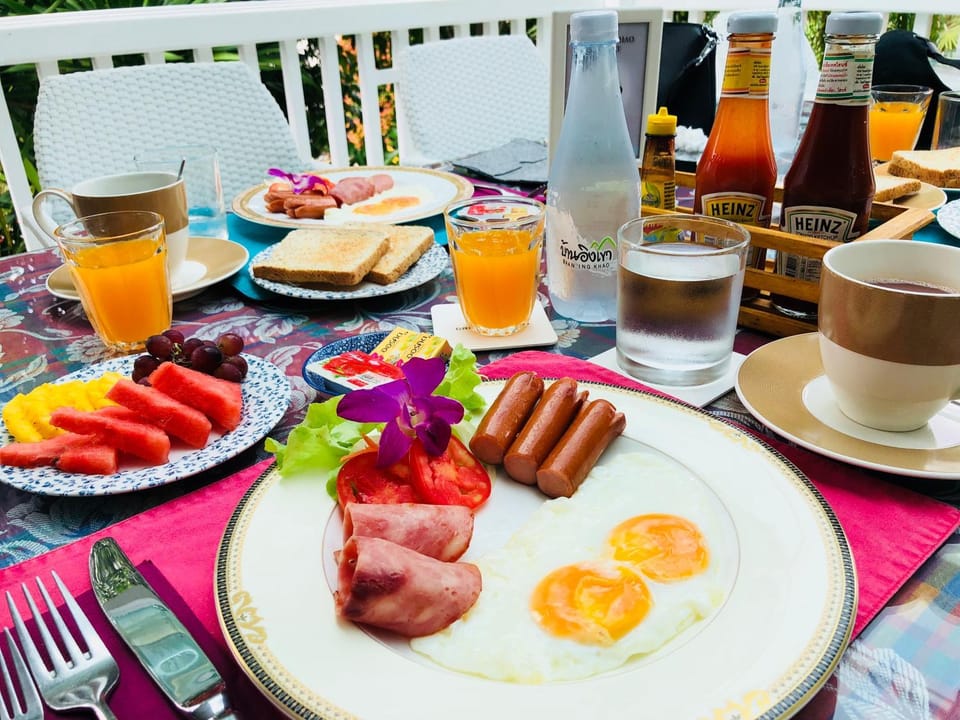 Breakfast, Continental breakfast