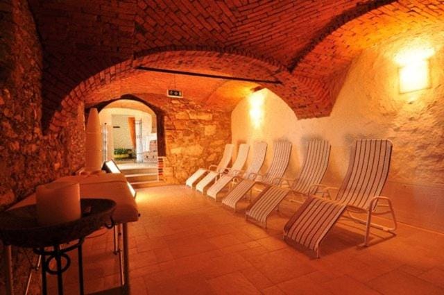 Spa and wellness centre/facilities