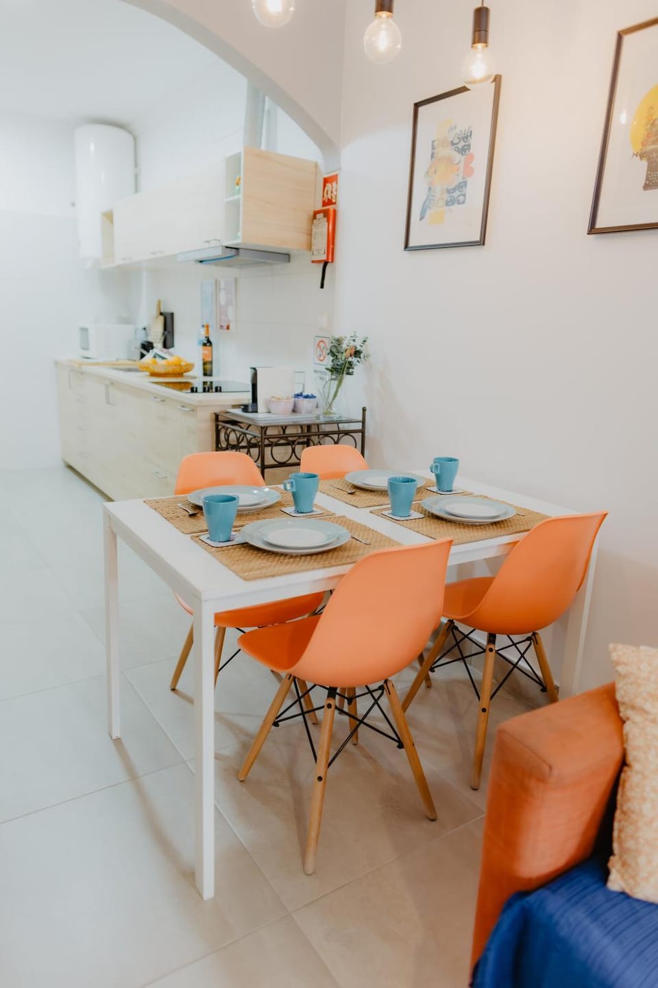 Kitchen or kitchenette, Dining area, minibar