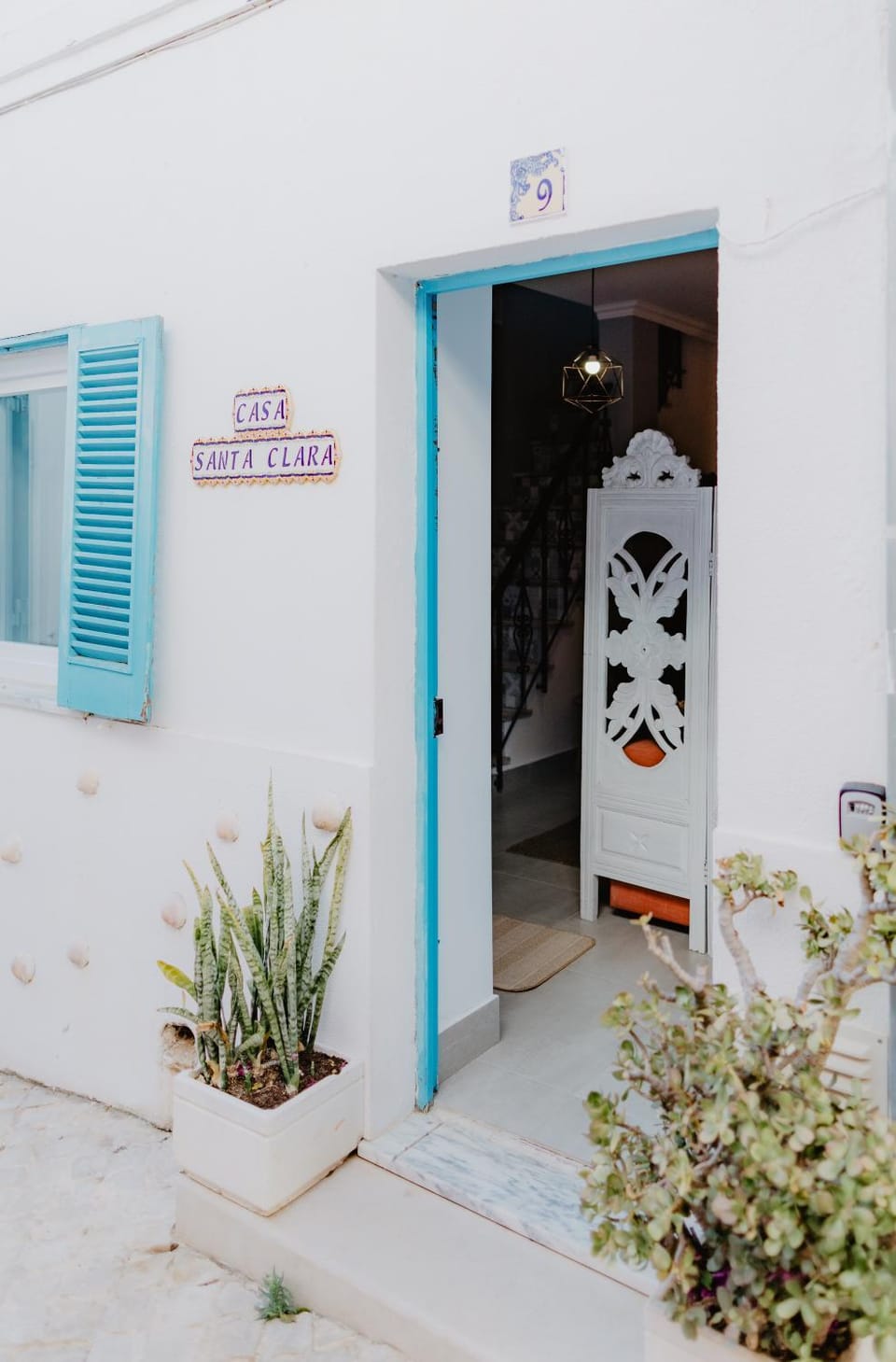 Facade/entrance, Day