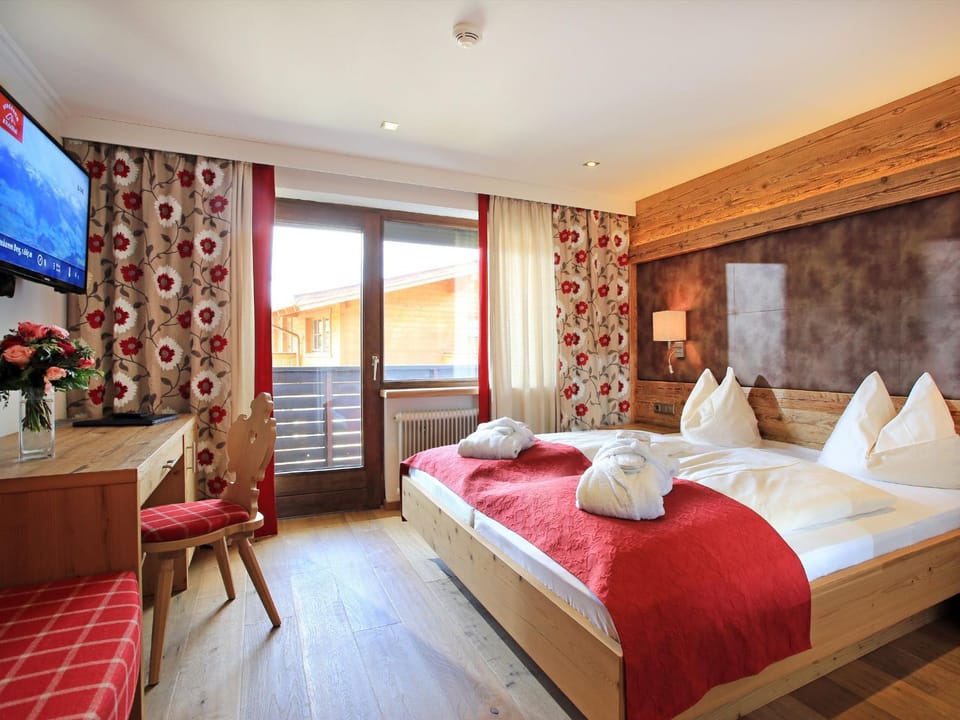 Bed, TV and multimedia