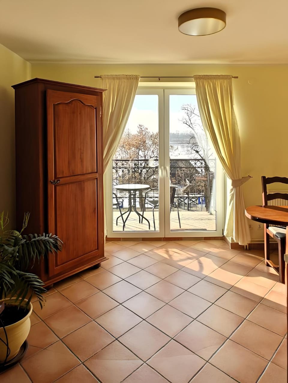 View (from property/room), Balcony/Terrace, Seating area, Dining area