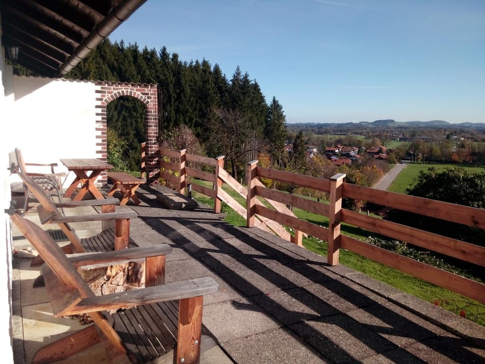 Garden, Balcony/Terrace, Seating area, Dining area, Garden view, Mountain view