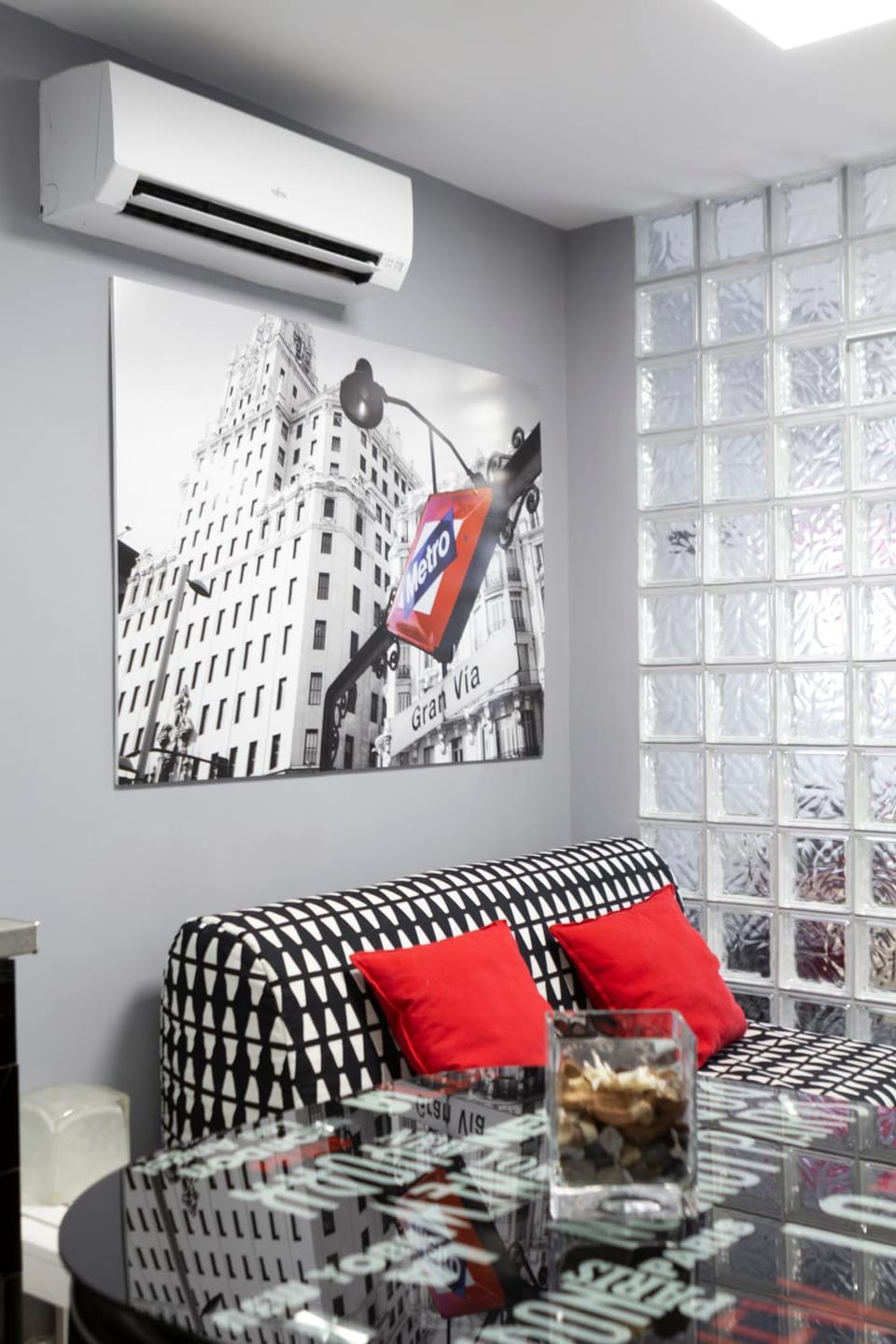 Living room, Seating area