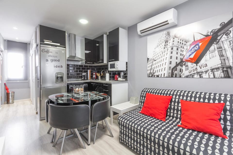 Kitchen or kitchenette, Living room, Dining area