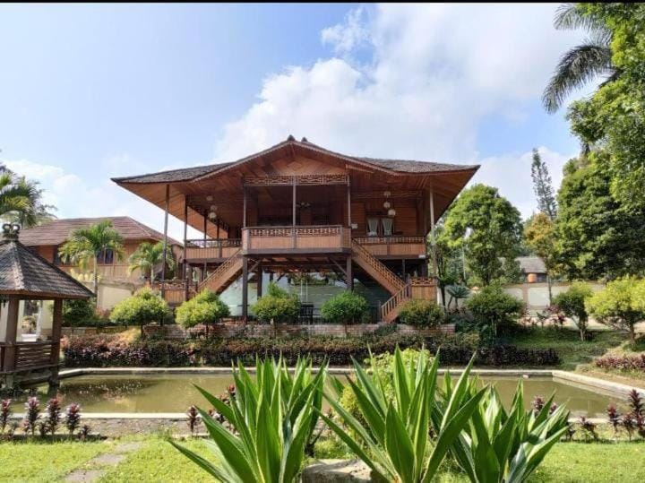 The Kulawi Villa & Resort Resort in Cisarua