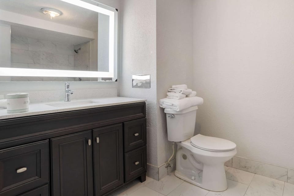 Bathroom, Photo of the whole room, On site