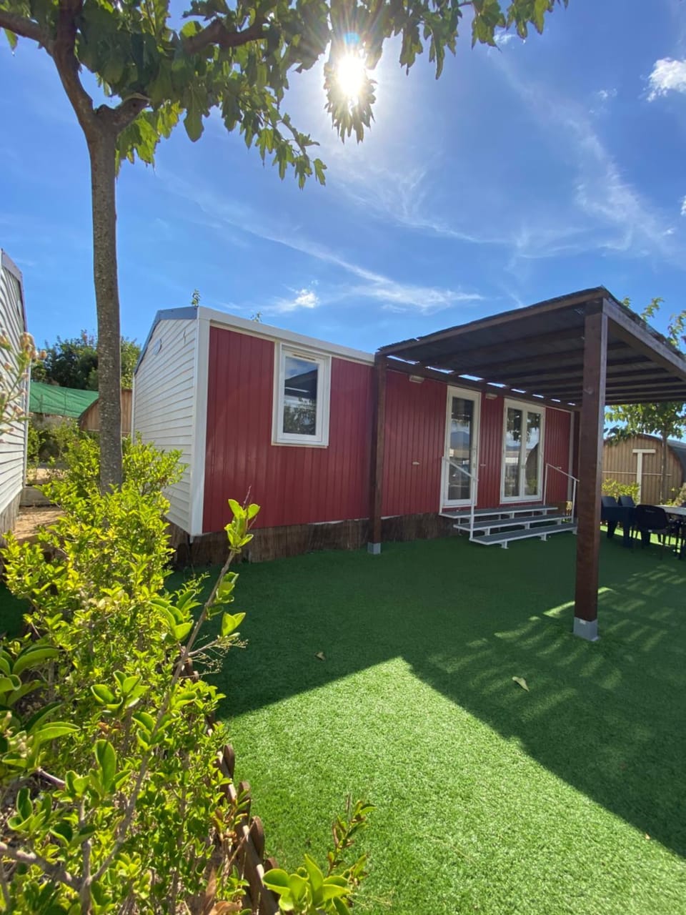 Facade/entrance, Garden