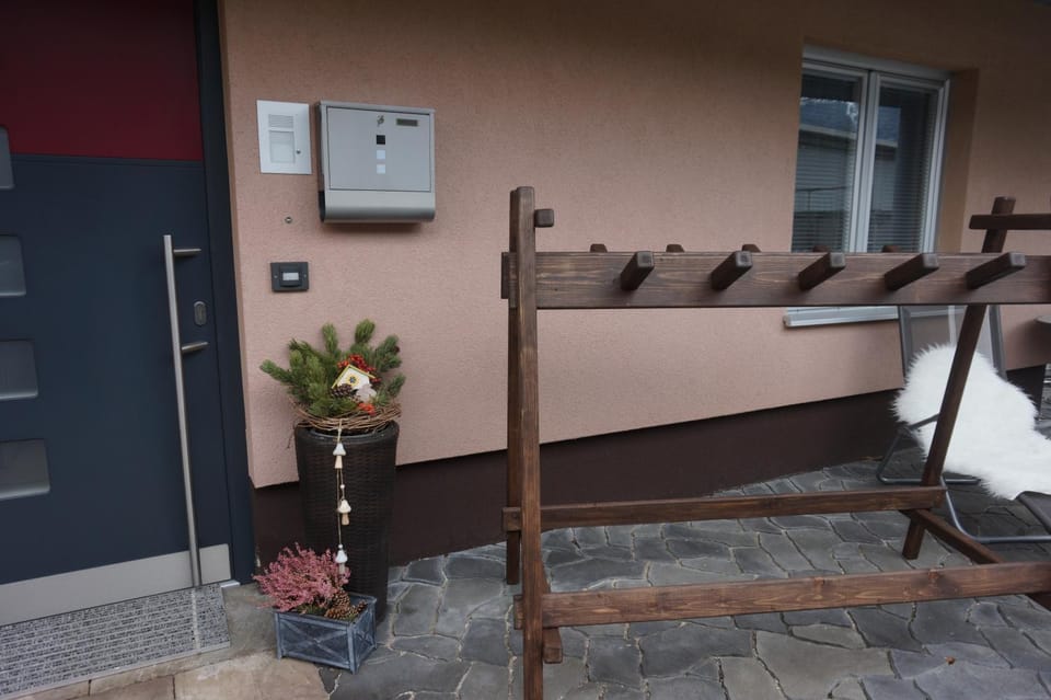 Patio, Facade/entrance, Decorative detail