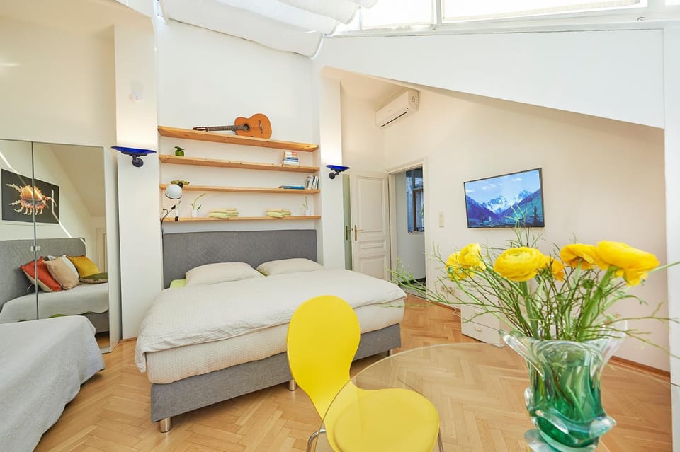 Bed, TV and multimedia