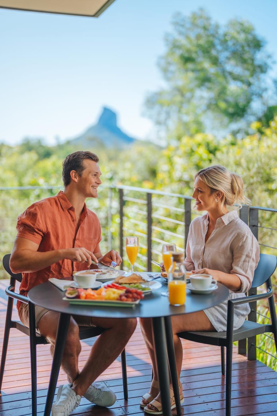 Seating area, Breakfast