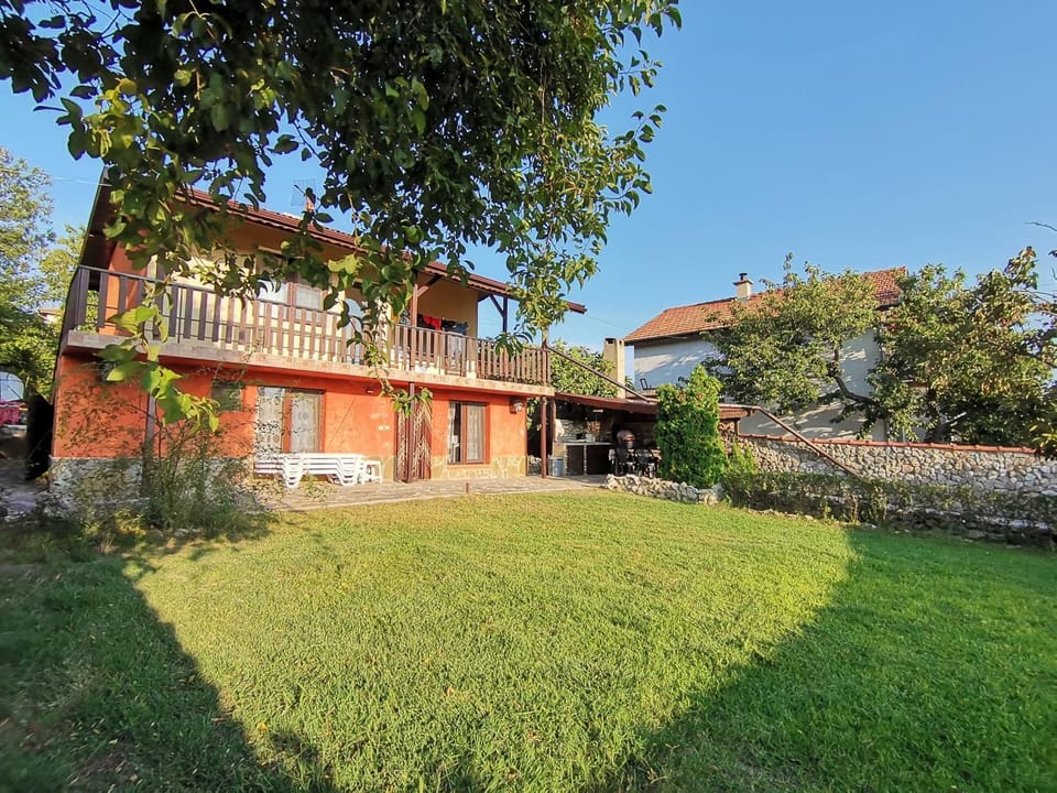 Sunset House House in Varna