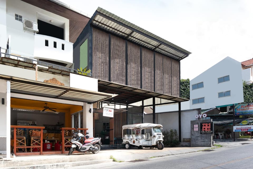 Property building, Street view