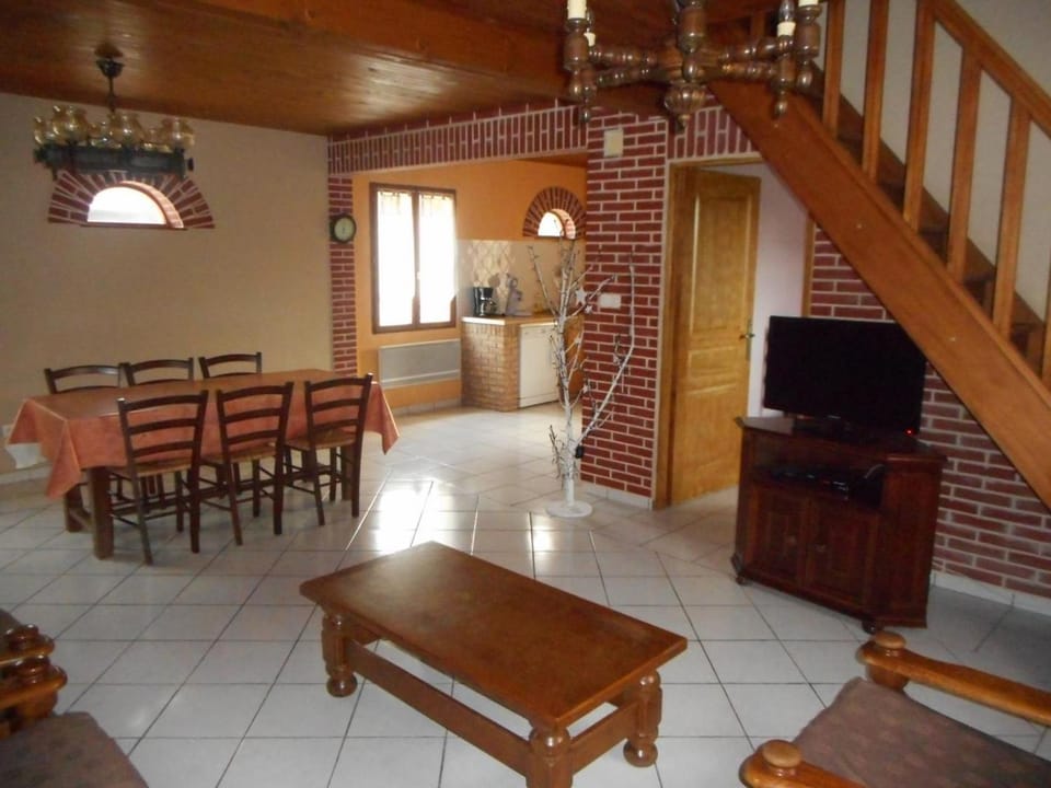 Gîte spacieux avec jardin, terrasse, Wifi et accueil chevaux près de Calais-Boulogne-Saint Omer - FR-1-376-73 House in Hauts-de-France