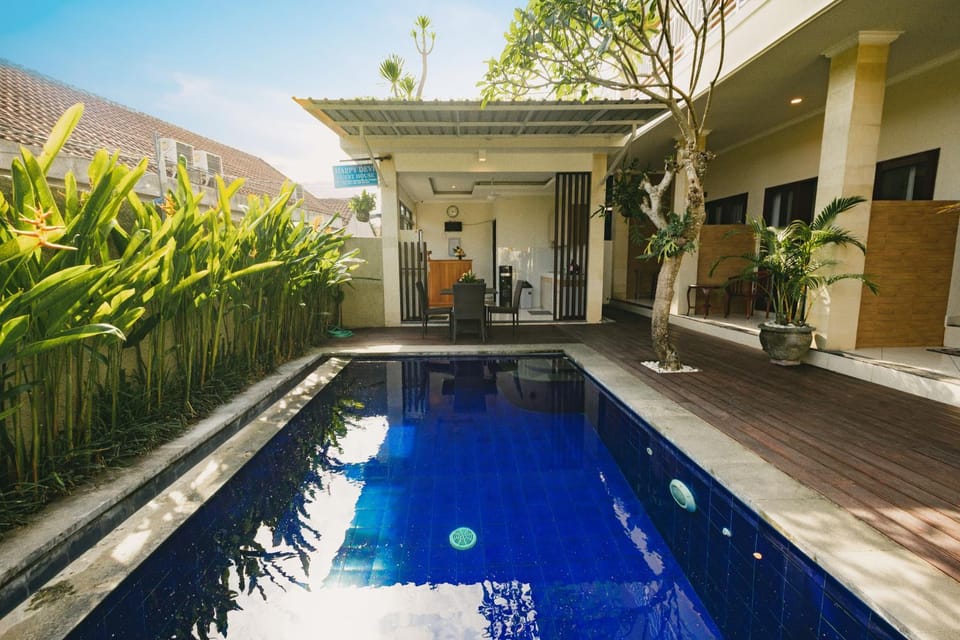 Property building, Restaurant/places to eat, Swimming pool
