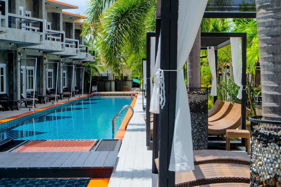 Pool view, Swimming pool