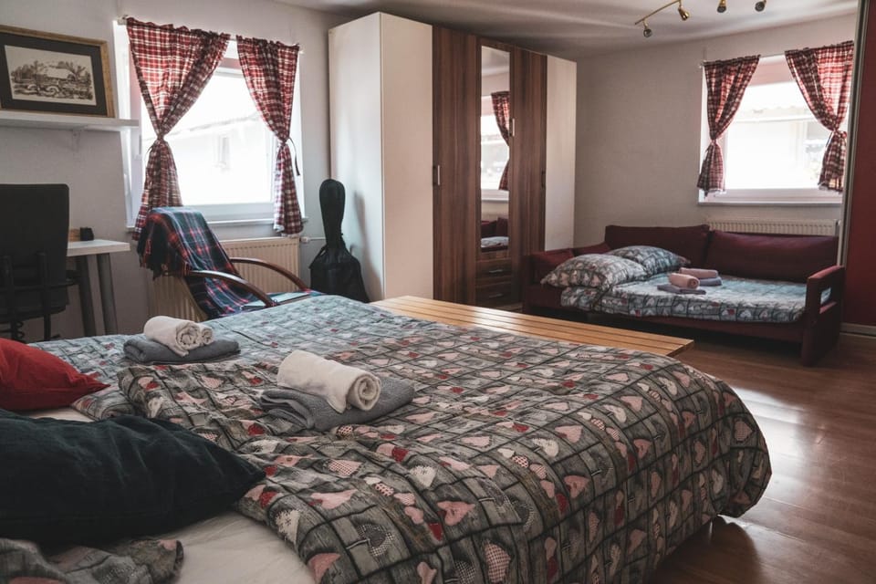 Bed, Photo of the whole room, Bedroom