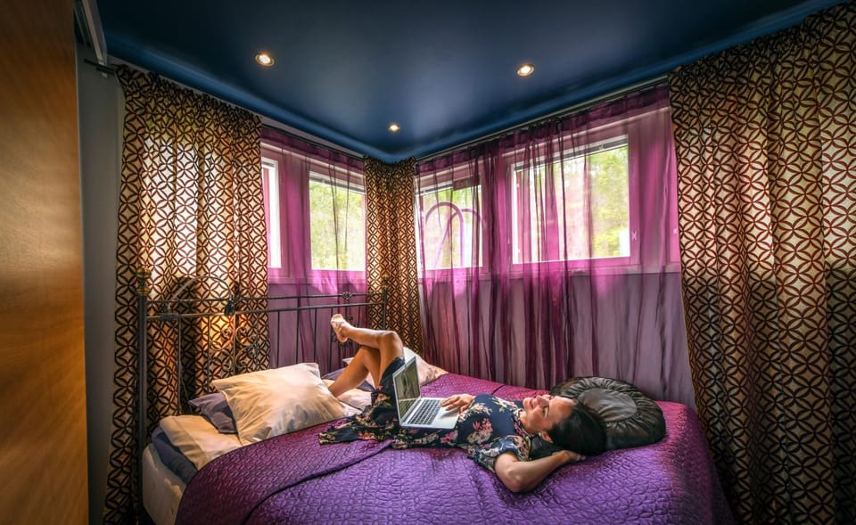 Bed, Photo of the whole room, Decorative detail, Bedroom