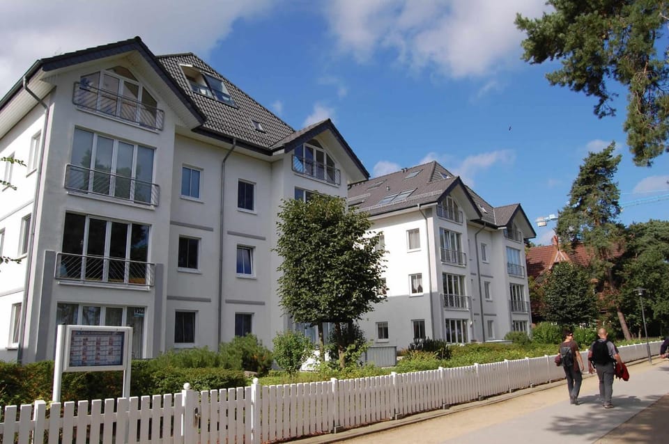 Property building, Neighbourhood