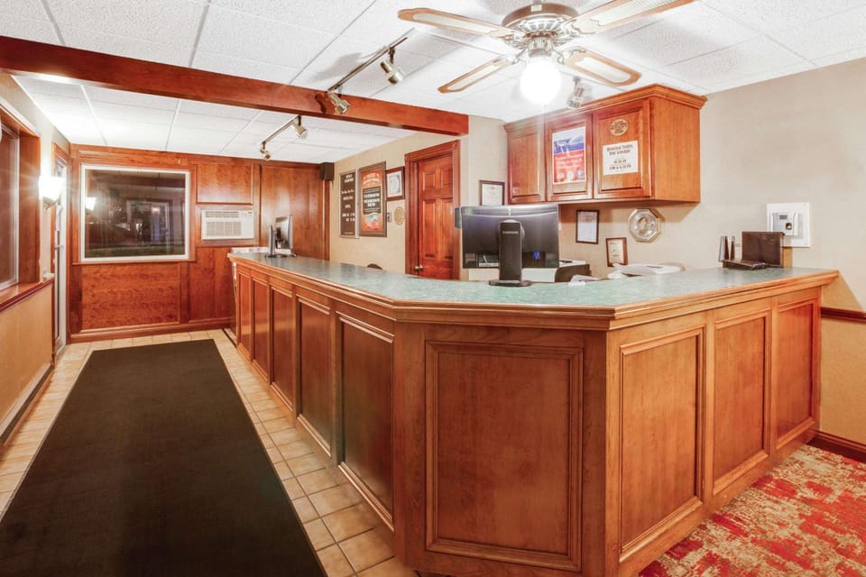 Lobby or reception, On site